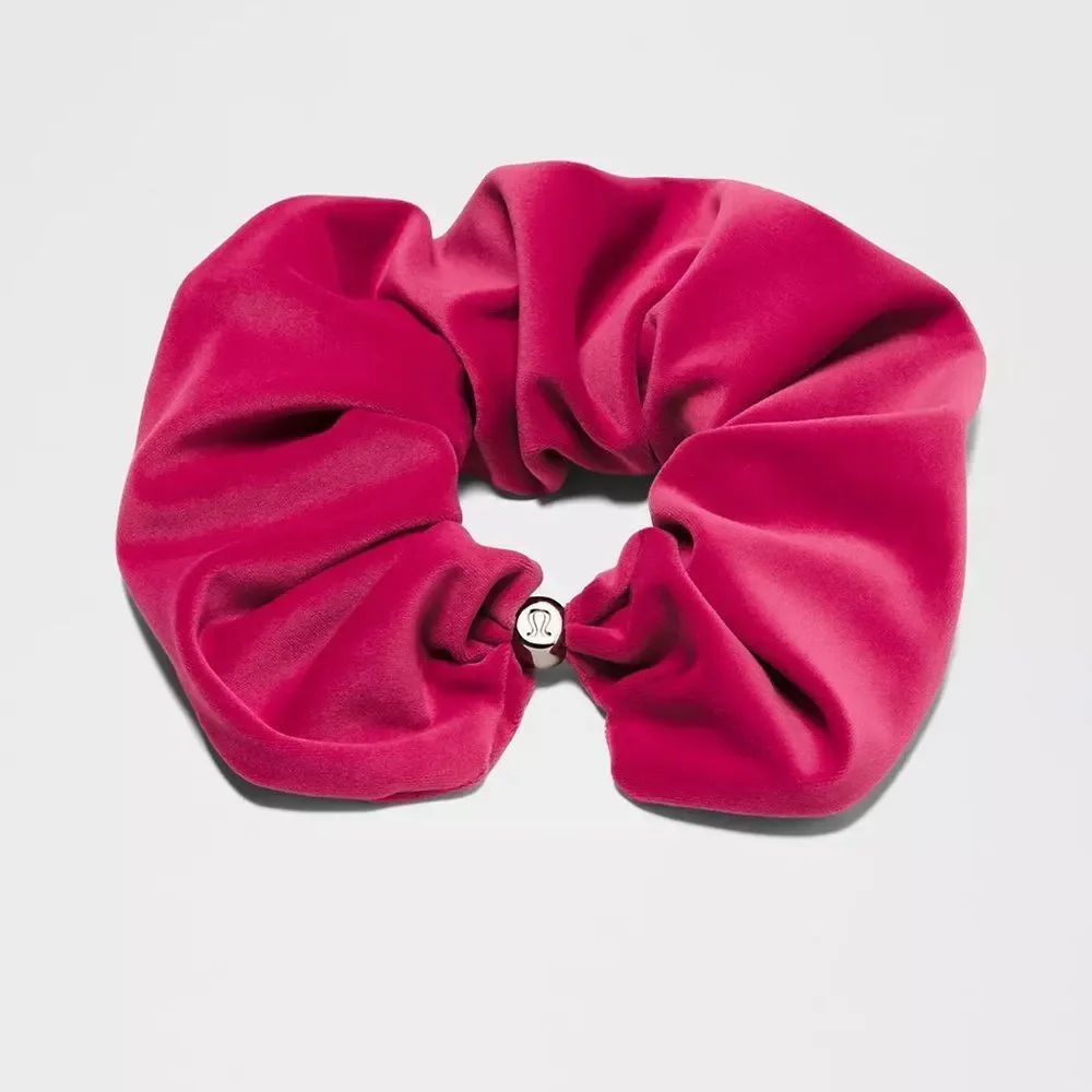 Lululemon Uplifting Oversized Hair Scrunchie Velvet Berry Rumble. NEW WITH TAGS.